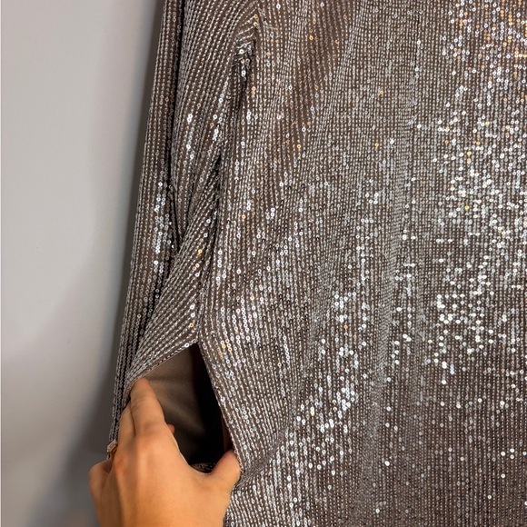 Elegant Silver Sequin Long Cardigan - Picture 9 of 11
